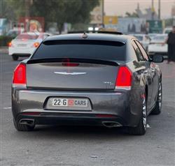 کرایسلەر 300